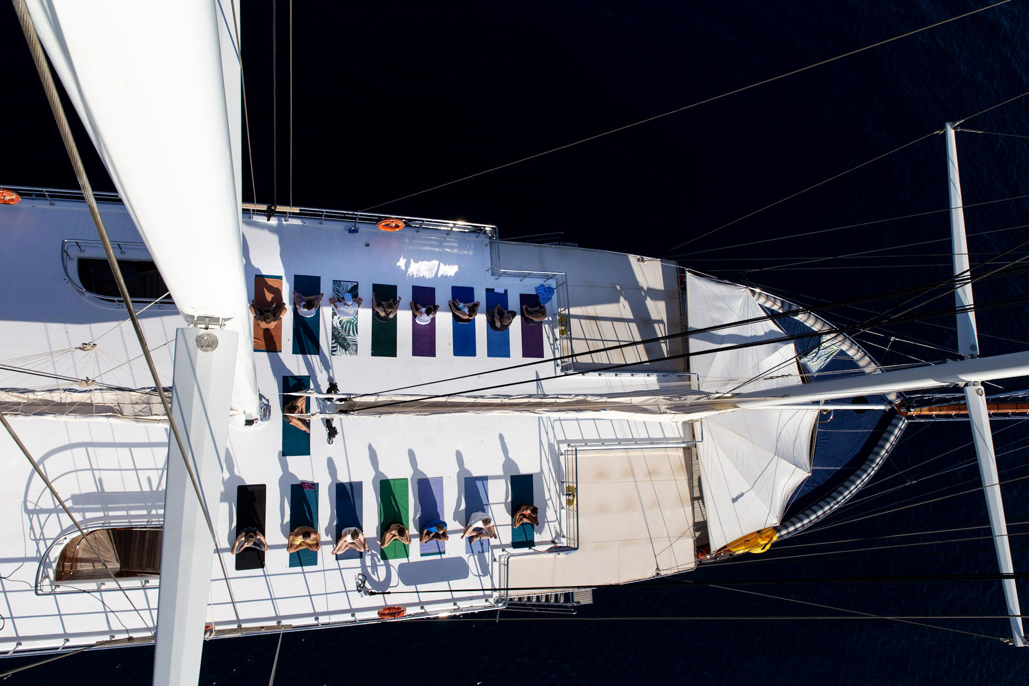 Herzlich Willkommen bei Admiralsyacht

YOGA AUF DEM MEER  